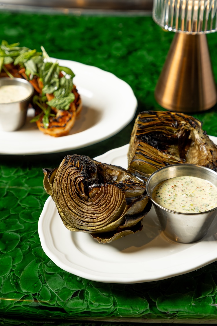 A plate of artichoke.